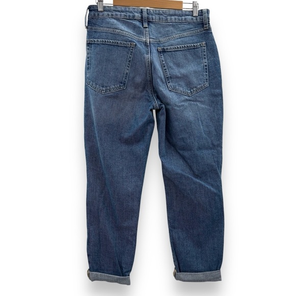 Old Navy O.G. Straight Leg High Rise Distressed Rolled Hem Cropped Jeans Sz 8 - Picture 4 of 10